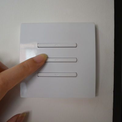 Ouvre-porte en aluminium enroulé certifié CE avec fonction étanche et moteur inclus