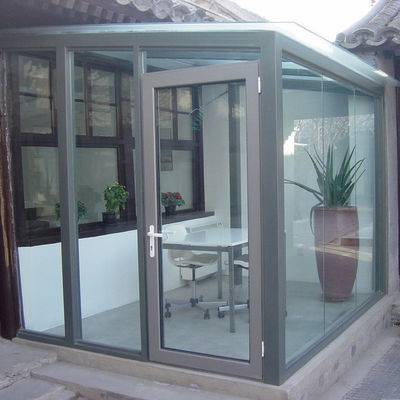 Moulure de toit triangulaire abordable Portable utilisé Lowes salle de soleil pour la résistance au vent 4000 Pa
