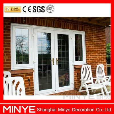 Bonne étanchéité à l'air et à l'eau PVC/UPVC Casement vitré Porte principale avec grille