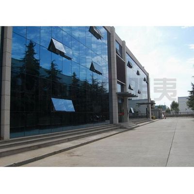 Les panneaux de revêtement des murs métalliques perforés modernes sont l'amélioration ultime des murs de rideau