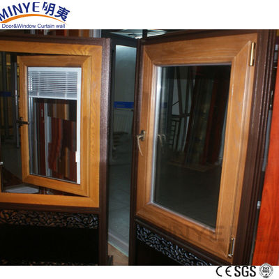 Fenêtre en aluminium revêtue de bois à rayon avec conception de grille 1,4 mm et 14 mm épaisseur de profil