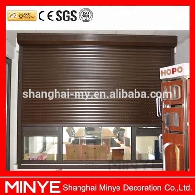 Surface finie portes de garage intérieures de design japonais avec alliage d'aluminium 6063-T5