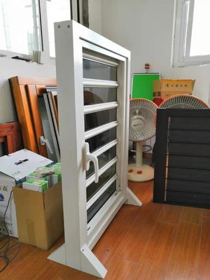 Rideaux en aluminium pour l'esthétique et la ventilation dans des couleurs personnalisées