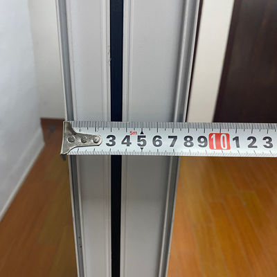 Transformez votre balcon en espace de détente avec un cadre en aluminium pour porte de terrasse en verre