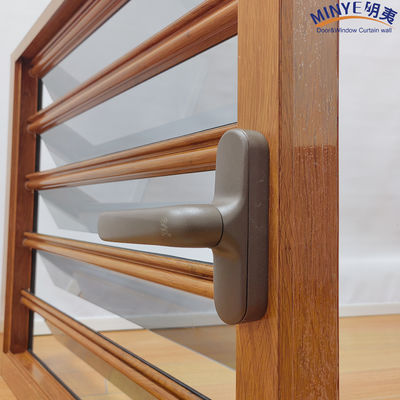 Fenêtre à voûte en aluminium haute résistance pour une bonne ventilation et une bonne résistance à la corrosion