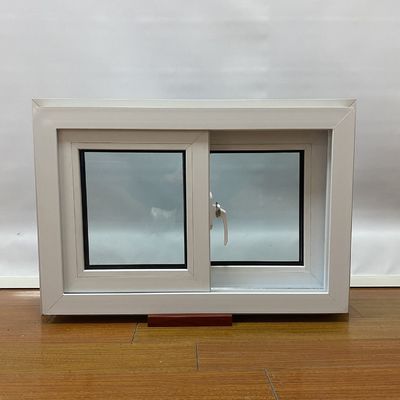 Fenêtre coulissante en PVC noir à l'extérieur et blanc à l'intérieur pour des performances étanches