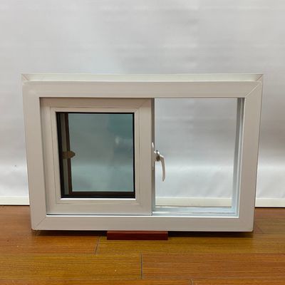 Fenêtre coulissante en PVC noir à l'extérieur et blanc à l'intérieur pour des performances étanches