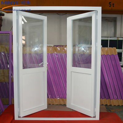 Porte en aluminium à double vitrage.