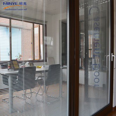 Taille personnalisée Porte coulissante en aluminium et fenêtres avec stores intégrés dans le style français