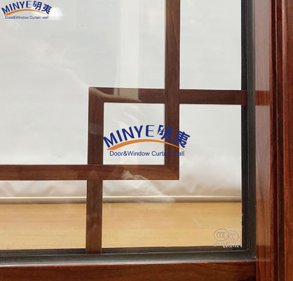 Fenêtre coulissante en PVC isolant le son avec un design moderne et une grille en fibre de verre