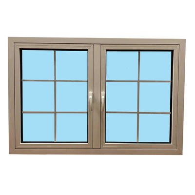 fenêtres en aluminium de maison moderne avec double vitrage et design de gril