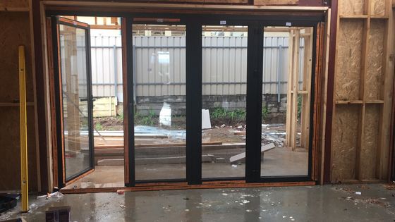 Design de porte de grille en aluminium pliable pour fenêtres et portes de taille personnalisée