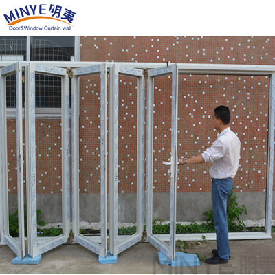 2Épaisseur de profilée de 0,5 mm Conception de porte/mur de séparation en aluminium à double pliage chinois
