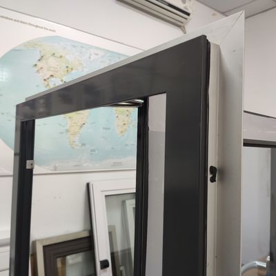 Chambre solaire en aluminium fenêtre française avec joint de pont cassé et isolation thermique