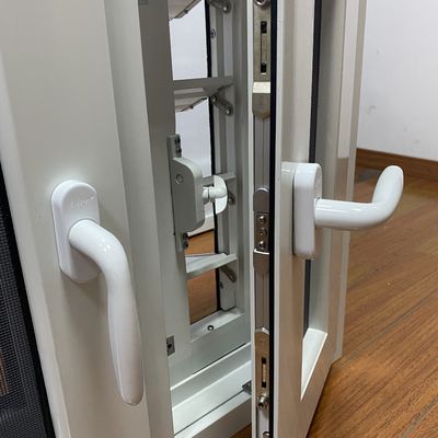 Fenêtres en aluminium à double vitrage avec verre trempé et conception personnalisable