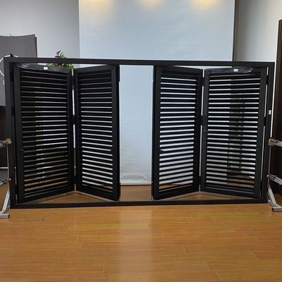 Portes biplôtes extérieures de design moderne avec matériau en aluminium et écran en treillis plissé