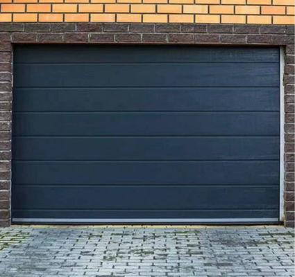 Porte de garage en aluminium de style moderne pour la durabilité et la fiabilité
