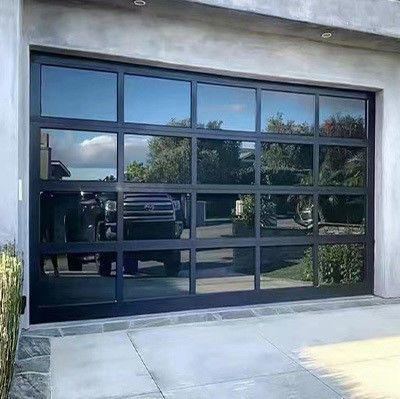 Porte de garage en aluminium de style moderne pour la durabilité et la fiabilité