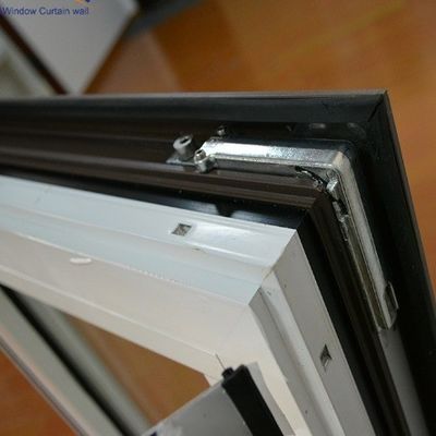 Fenêtres pliantes pour une meilleure ventilation et un éclairage naturel