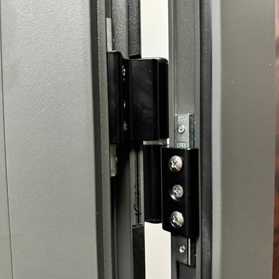 Matériau de filetage d'écran en fibre de verre Porte pivotante en verre Boutique de villa Solution de design graphique