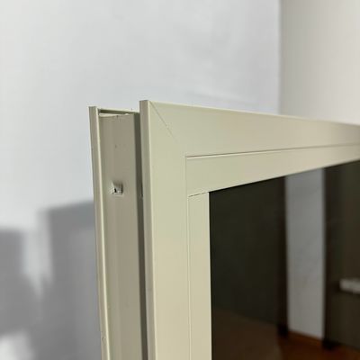 Vitre laminé en alliage d'aluminium pour une isolation thermique et une résistance à l'eau