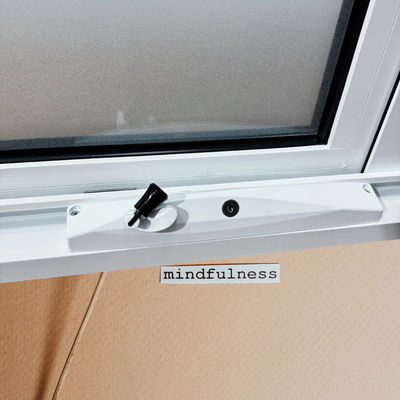 Fenêtre de tolérance acoustique en aluminium moderne sur mesure pour une bonne isolation acoustique et une résistance élevée