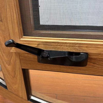 Fenêtre en aluminium à carénage à cadre rond avec isolation acoustique et bande d'étanchéité en caoutchouc EPDM