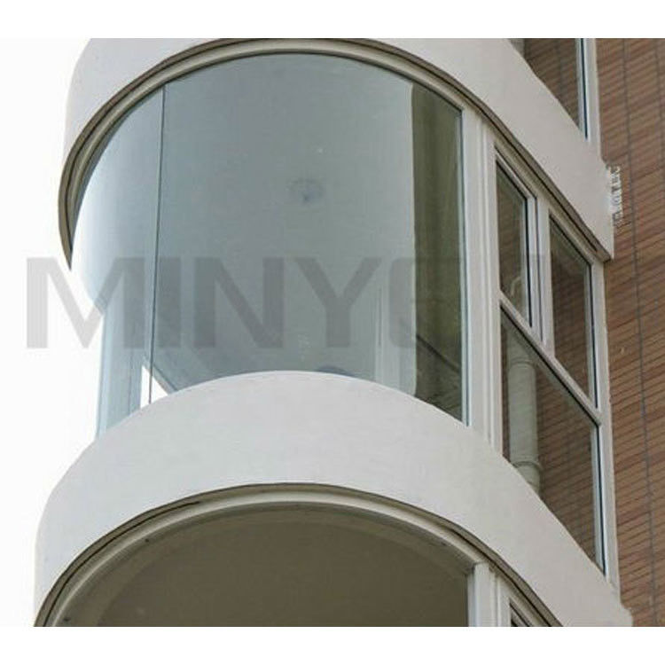 Conception de fenêtre d'angle de balcon en aluminium avec ouverture horizontale et cadre en verre trempé