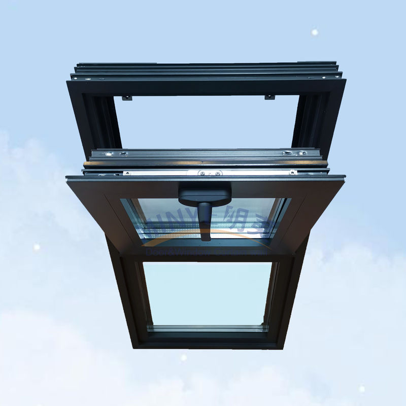 La fenêtre inclinée de style swing open est le choix idéal pour une meilleure ventilation et une meilleure esthétique