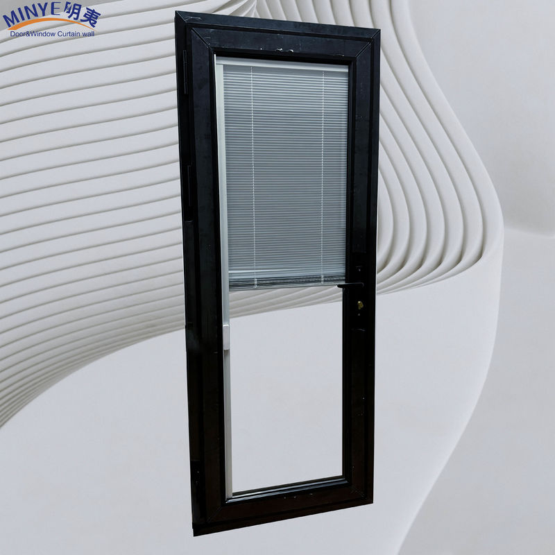 Porte vitrée en aluminium à cassure thermique avec volet intérieur et double verre trempé