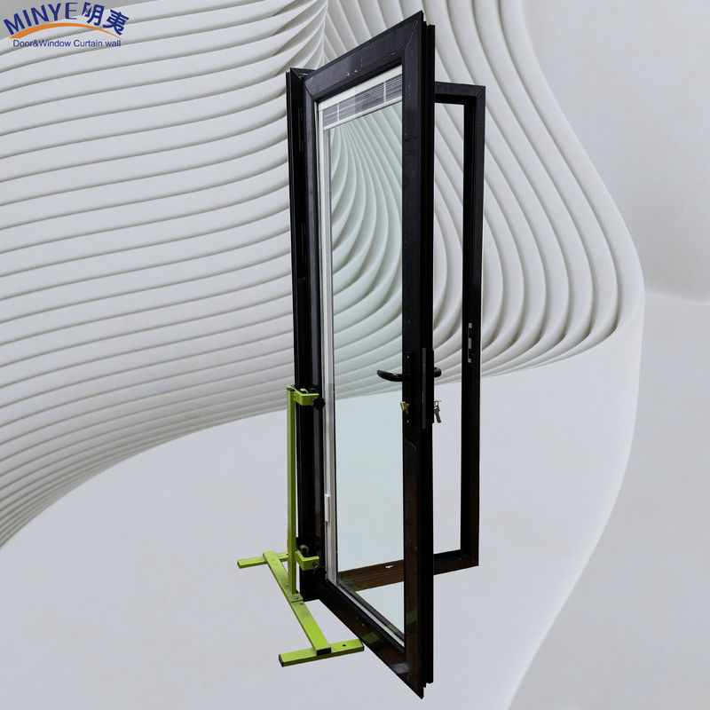Taille personnalisée Porte d'entrée frontale d'aluminium à l'intérieur